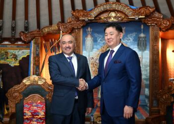 Нурланбек Шакиев Монголиянын президенти менен жолукту