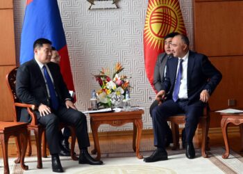 Төрага Нурланбек Шакиев Монголиянын премьер-министри менен жолукту