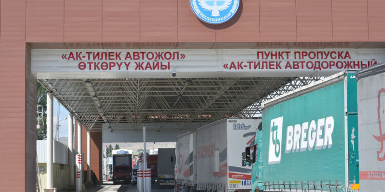 Кечинде «Ак-Тилек-автожол» өткөрүү пункту эки саатка жабылат