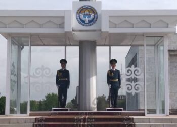 “Ала-Тоо” аянтынын оңдоп-түзөөгө жабылышы. Ардак кароол эмне болот?