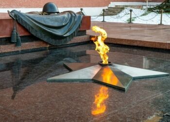 Улуу Ата Мекендик согуштун ардагерлерине 100 миң сомдон берилет