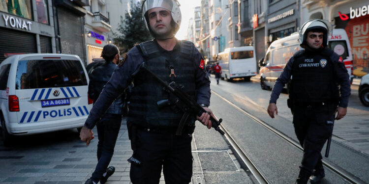 Түркияда теракт уюштурууга даярданып жаткан 2 шектүү кармалды. Бирөөсү Кыргыз жараны экени айтылды