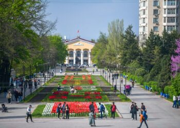 Бүгүнкү Бишкек. Мэрия сүрөттөр менен бөлүштү