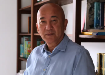 «Атама мени макташса, ыйлап жатат». Бишимбаевдин сотунан кийин көпчүлүктүн назарына түшкөн эксперттин маеги