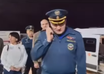 Кыргызстан жөнөткөн гумжардам Орусияга жетти. Орусиянын министри Кыргызстандын министрине чалды (видео)