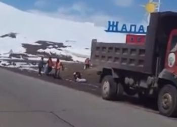 Жарыяланган видеодон кийин Ала-Бел таштандыдан тазаланып жатат (видео)