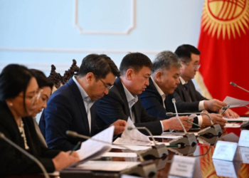 Шакиев парламенттин Координациялык кеңешинин жыйынын өткөрдү