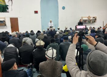 Таласта Айт намазга 10 миңден ашуун жаран катышты (сүрөт)