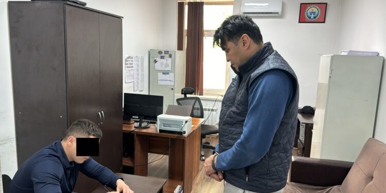 Издөөдө жүргөн Имамидин Ташов кармалды (видео)