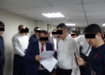 «Камера жок жерде акча алышкан». УКМК 5 салыкчыны кармады (видео)