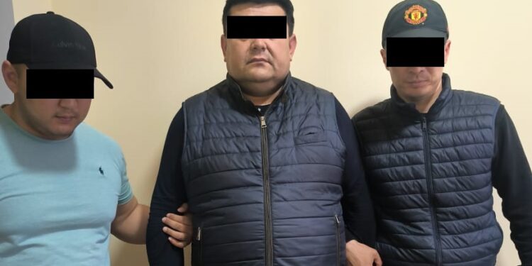 Мурдагы айыл өкмөт башчы 20 миң доллар пара берүүгө шектелип кармалды