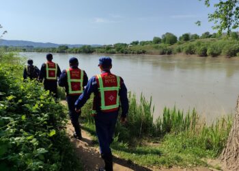 Жалал-Абадда 6 жаштагы бала Нарын дарыясына агып кеткен. 2 күндөн бери табыла элек