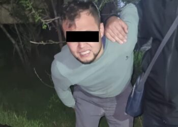 “Манас” аэропортунун жолунда 12 миллион сомдук баңгизат алып бара жаткан киши кармалды