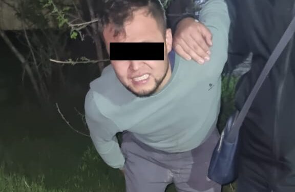 “Манас” аэропортунун жолунда 12 миллион сомдук баңгизат алып бара жаткан киши кармалды