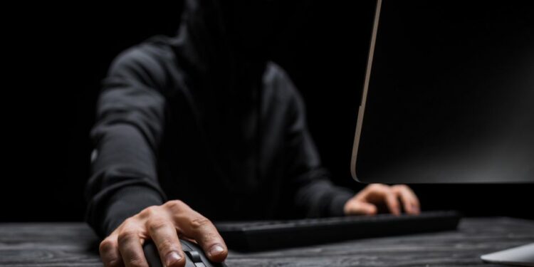 Электрондук капчыктагы акчаны алып чыгуунун кылмыштуу схемасы аныкталды