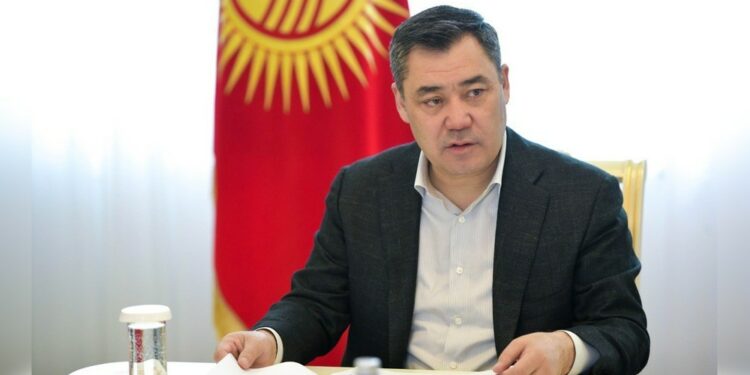 Садыр Жапаров Бишкектеги хостелде чыккан мушташ боюнча үн катты