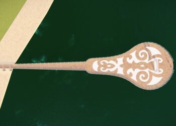 «96 пайызы макул деп добуш беришти». Садыр Жапаров комуздун формасындагы пирс боюнча жыйынтык чыгарды