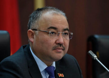 Шакиев Австрияга расмий сапар менен жөнөп кетти