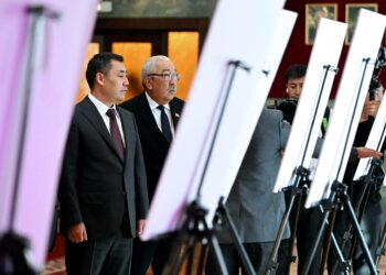 «Текшерүү секунд сайын жүрөт». Исхак Масалиевдин сөзүнөн улам Садыр Жапаров алтын темасы боюнча экинчи жолу маек берди