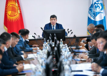 Мэрдин сөзүн укпай… Автобуска түшпөгөн кызматкерлердин тизмеси