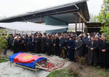 Ош облусунун жалгыз согуш ардагеринин акыркы сапарга узатуу зыйнаты өттү