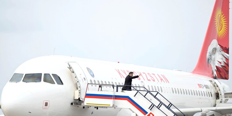 Садыр Жапаров Москвадан Бишкекке кайтып келди