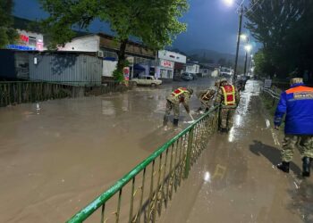 Сүлүктүдө жана Лейлекте сел жүрдү