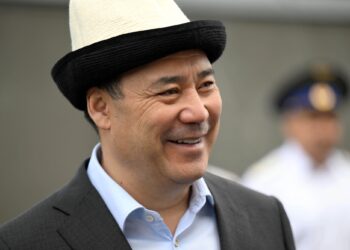 Таластагы УКМКнын кызматкерлерине Садыр Жапаров фонддун эсебинен машыгуу зал куруп берди