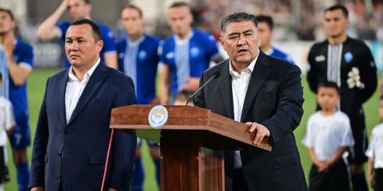 Жалал-Абад шаарындагы жаңыланган “Курманбек” стадиону ачылды