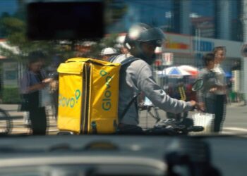 Милиция: Бишкекте 400дөн ашык чет элдик студенттердин иштеши токтотулду