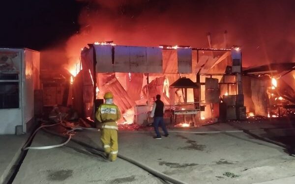 Баткендеги «Халмион» базарынан өрт чыкты
