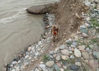 Нарын дарыясынан 4 жаштагы кыз изделүүдө