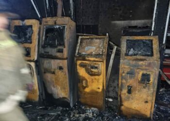 Бишкекте дүкөндөн чыккан өрт өчүрүлдү