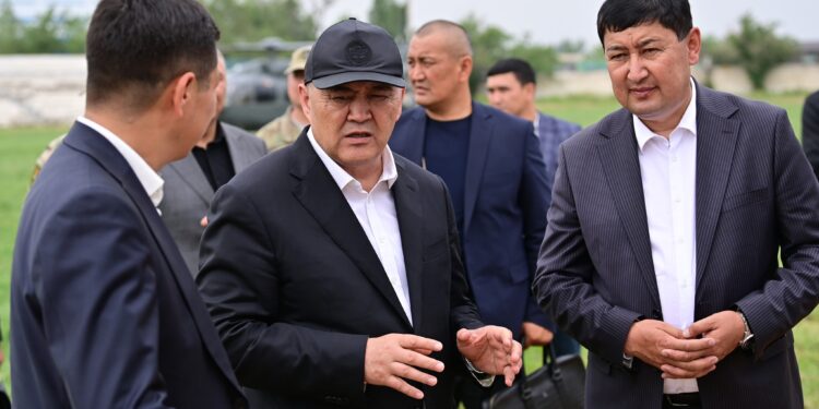 Камчыбек Ташиев: «Кара-Суу шаарына эл аралык талаптарга жооп берген стадион курулат»