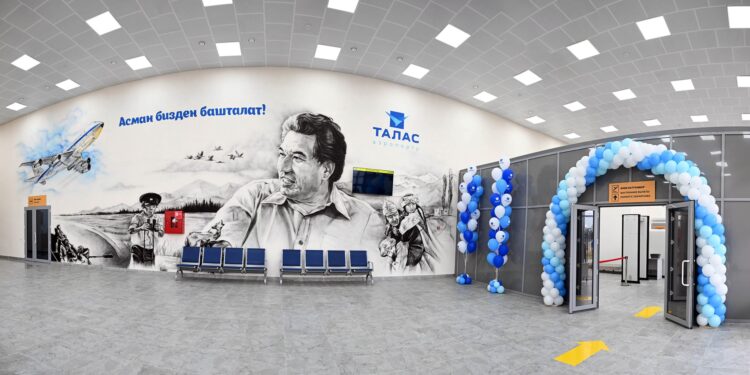 Садыр Жапаров Таласта аэропортту ачты