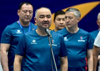 Нурланбек Шакиев баштаган “Жогорку Кеңеш” командасы “Мурас” достук турнирине катышты