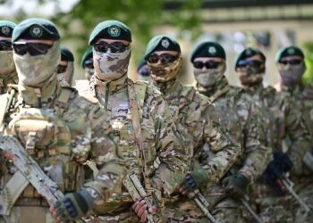 Ташиев чек арачыларга үй тапшырды