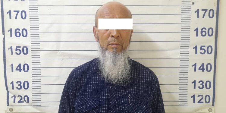 Бир нече жолу соттолгон жаран милицияга пара берүүгө шектелип колго түштү