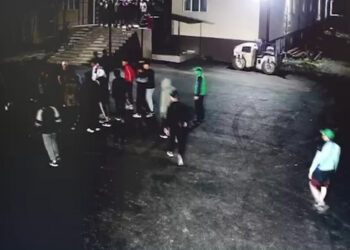 Бишкектеги хостелде чыккан мушташ: Дагы эки шектүү кармалды