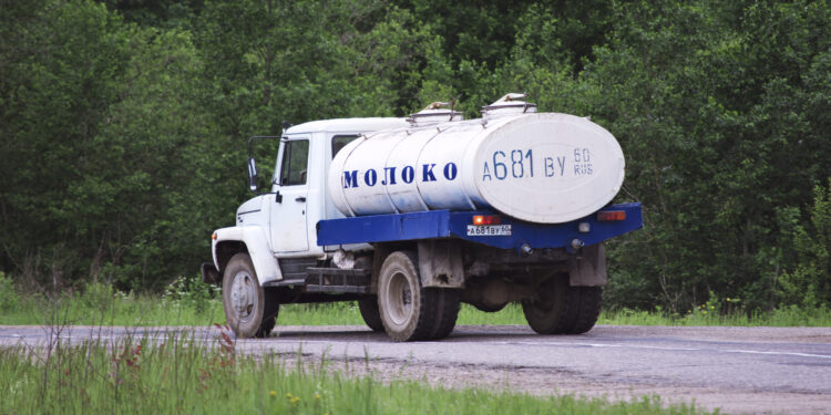 Сүт баасы 40 сомдон кем эмес белгиленсе, эмне болот? Сүттү кайра иштетүүчүлөрдүн жообу