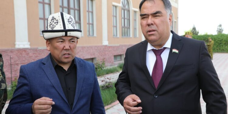 Кыргыз-Тажик чек арасында атылган ок. Баткенде абал туруктуу