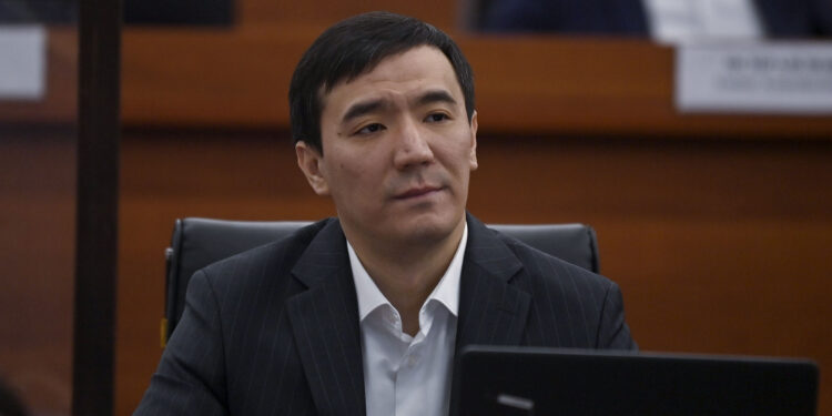 Аталар күнүн белгилөө. Жогорку Кеңеште мыйзам долбоору биринчи окууда каралды