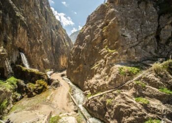 Абшыр-Атада таң эрте издеп-куткаруу иштери башталды