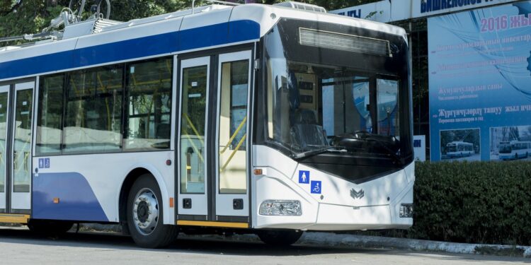 №5, №7, №17. Бишкекте троллейбустук каттамдардын кыймылы өзгөртүлдү