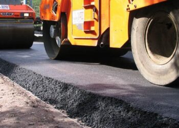 «Тёплые ключи» ден соолукту чыңдоо борборуна бара турчу жолго асфальт төшөлүүдө