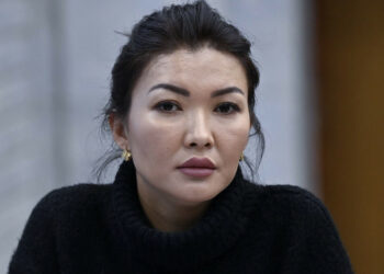 «Эч кандай мааниге ээ эмес». Депутат Айгүл Айдарова «Бүтүн Кыргызстан» фракциясынан чыгып калганы боюнча үн катты