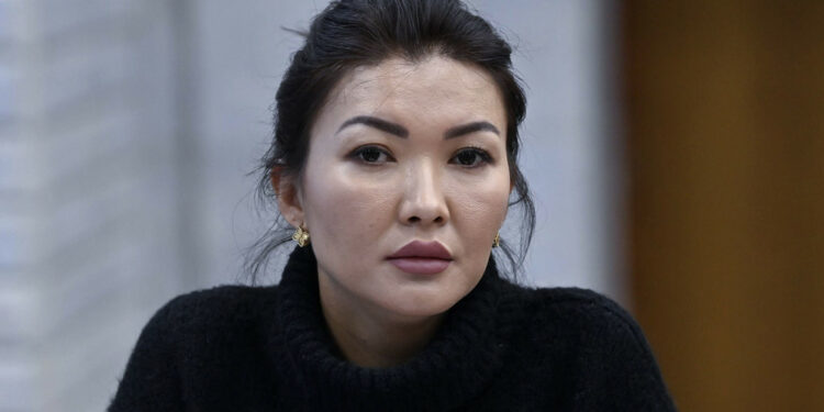 «Эч кандай мааниге ээ эмес». Депутат Айгүл Айдарова «Бүтүн Кыргызстан» фракциясынан чыгып калганы боюнча үн катты