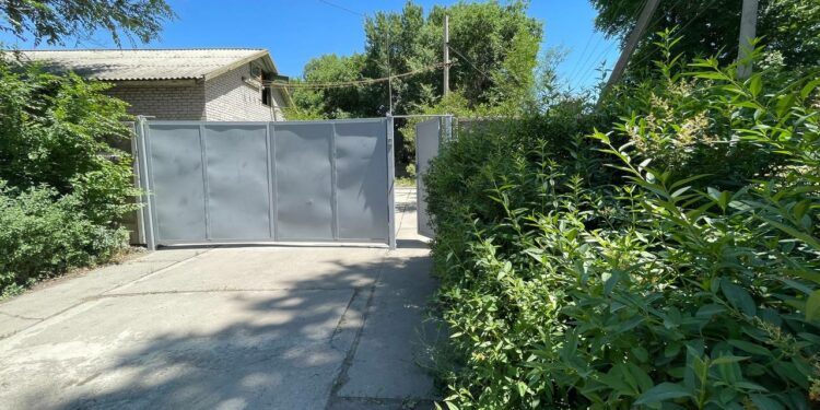 Бишкек ЖЭБинин авариясында жабыр тарткан кызматкерге үйдө жашаганга мүмкүнчүлүк түзүлүп берилди