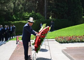 Шакиевдин Азербайжандагы расмий сапары башталды