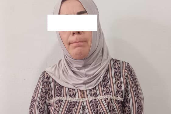 230 миң сомдук эки алтын чынжырды уурдоого шектүү аял киши кармалды